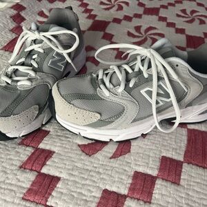 New Balance 530 women’s sneakers